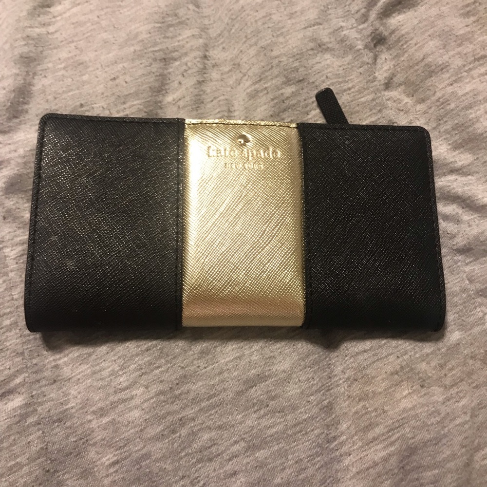 PRICE FIRM: Kate spade wallet
